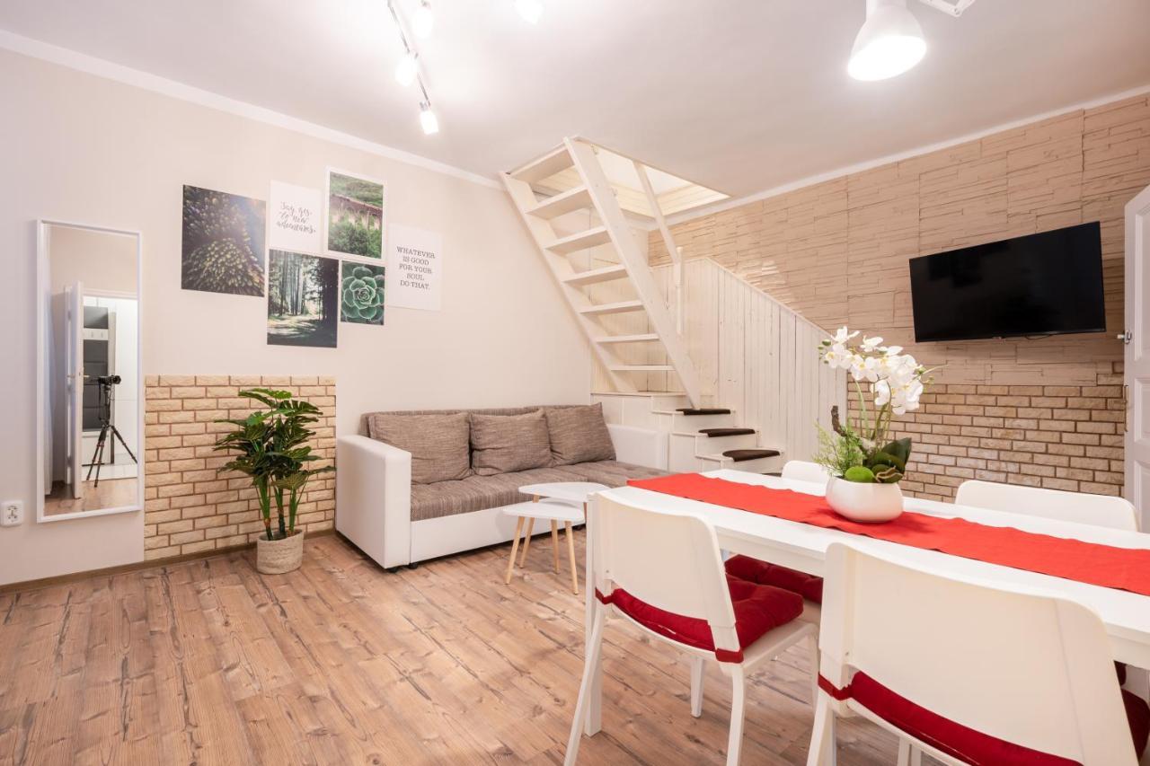 Zensen Nest Apartment Budapest Eksteriør billede